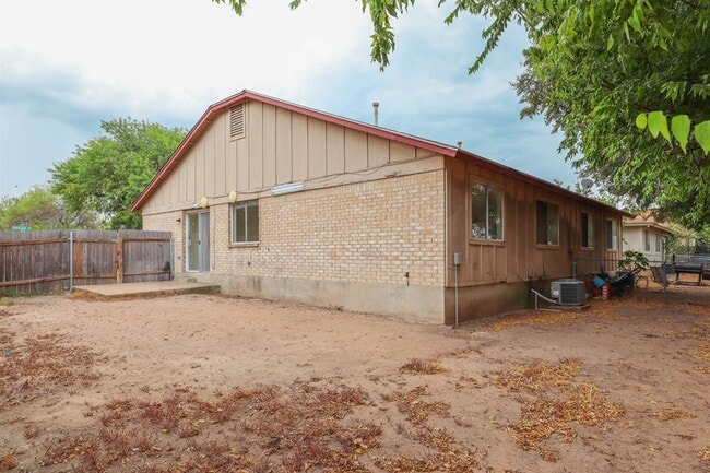 Building Photo - 1915 Prairie Knoll Ct