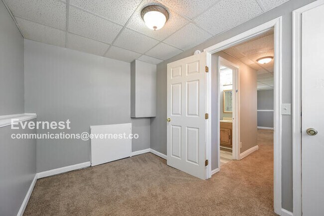 Building Photo - pacious 3 Bed, 2 Bath Home with Fenced Yard and Two-Car Garage