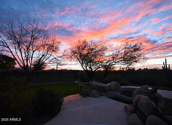 Building Photo - 2347 W River Rock Ct