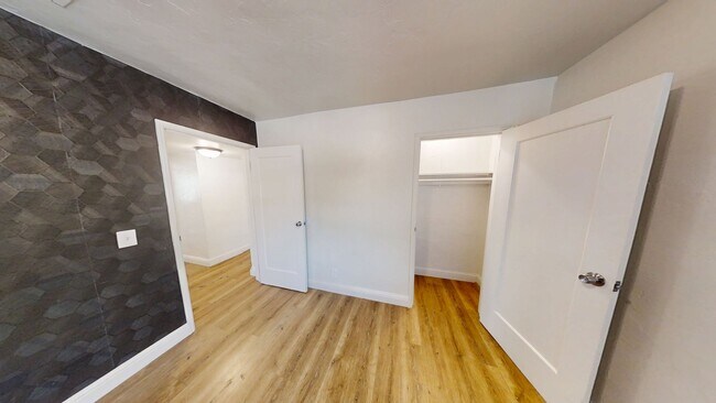 Building Photo - Fresh 3BR/2BA • Pet Friendly • Garage • Mo...