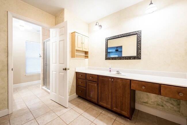 Building Photo - Spacious 4 bedroom house with 2.5 baths in desirable gated LaCita neighborhood