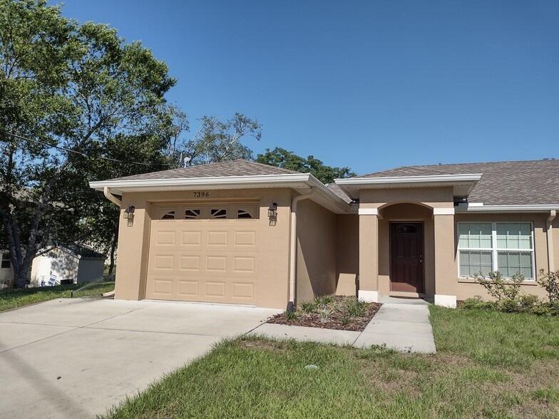 Building Photo - 7396 Pond Cir