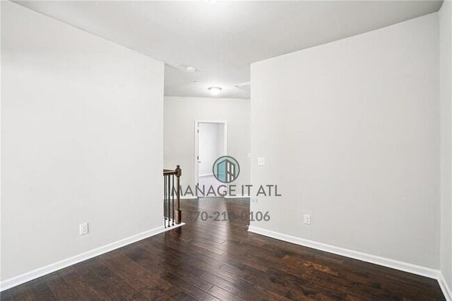 Building Photo - Move-in-ready 3 bedroom townhome in Duluth