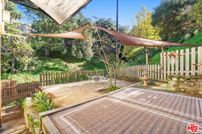 Building Photo - 3705 Fredonia Dr