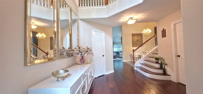 Building Photo - 16419 Red Crest Dr