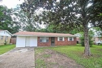 Building Photo - 404 Ladybird Ln