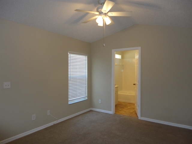 Building Photo - 13116 Carrollwood Creek Dr