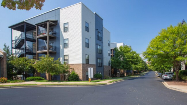 Building Photo - 27 Station Ct