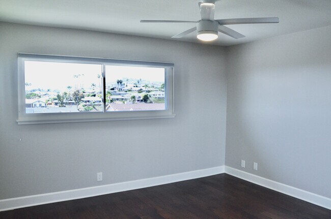 Building Photo - 225 Via San Andreas