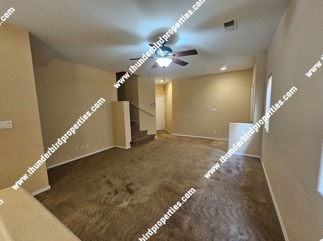 Building Photo - Located in a Gated community!!!