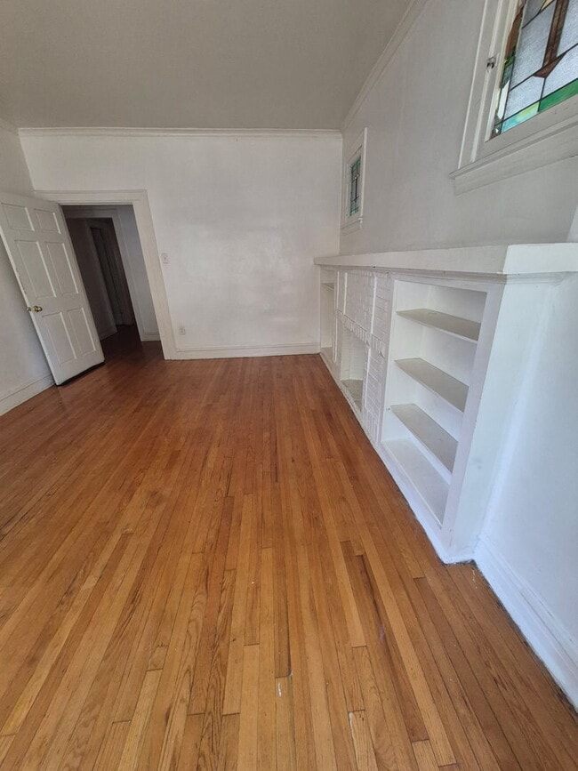 Building Photo - 4722 N Kennicott Ave
