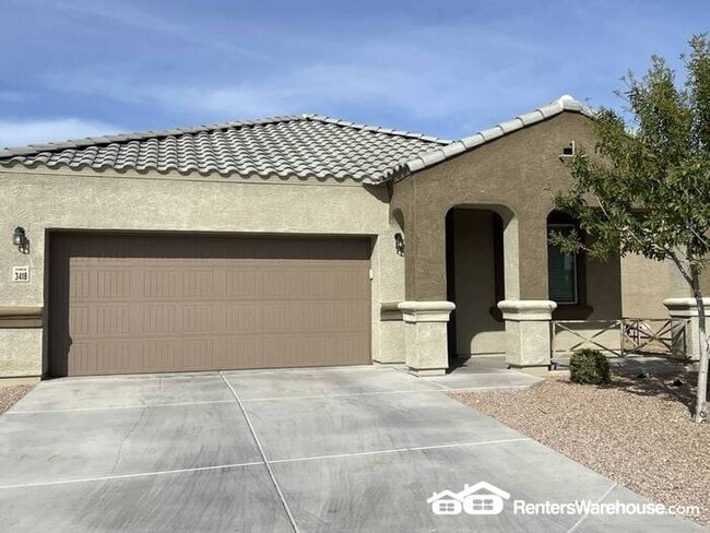 Building Photo - North Phoenix Beauty 4bed + den 3bath clos...