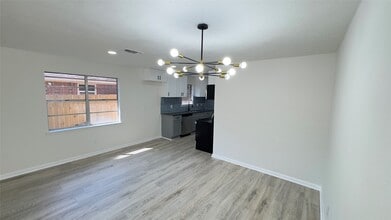 Building Photo - 829 Canfield St