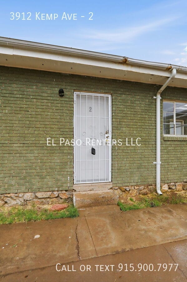 Building Photo - 3912 Kemp Ave