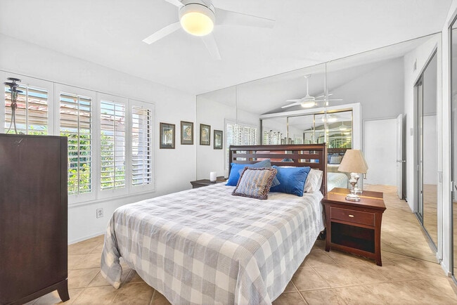 Building Photo - 55090 Shoal Creek
