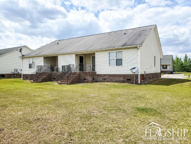 Building Photo - 5160 Deveron St