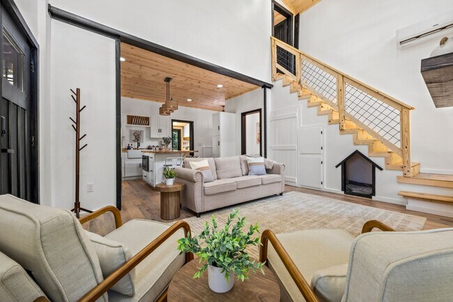 Building Photo - 152 Baxter Rd