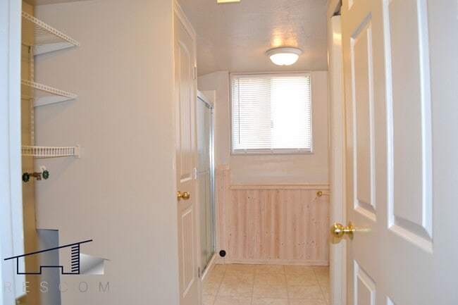 Building Photo - 1140 US-89