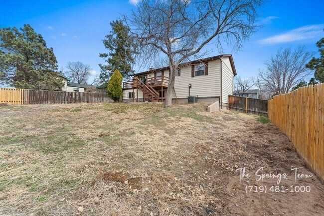 Building Photo - 1730 Hathaway Dr