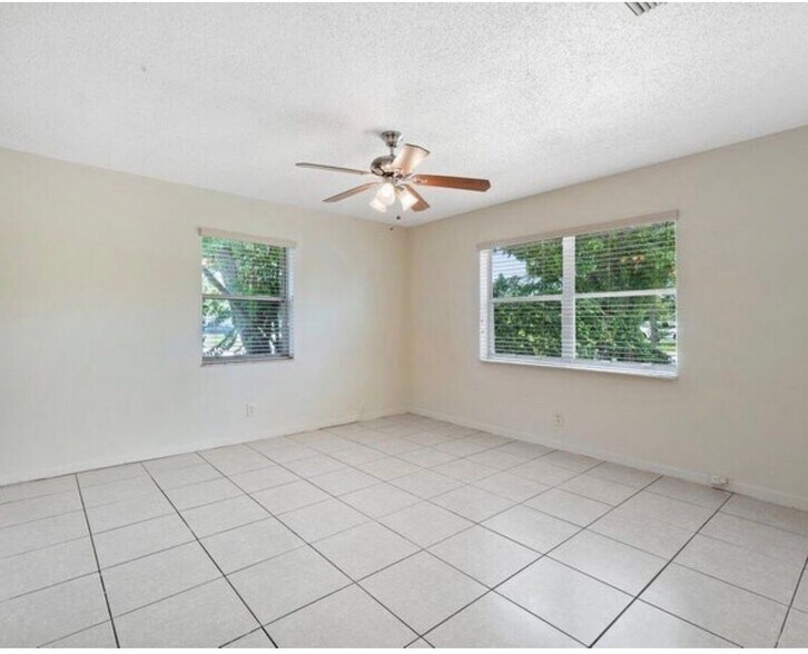Building Photo - 5854 Kumquat Rd