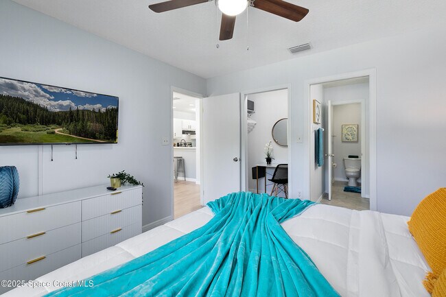 Building Photo - 3165 South St