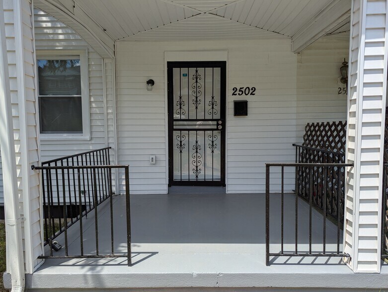 Building Photo - 2502 Park Heights Ter