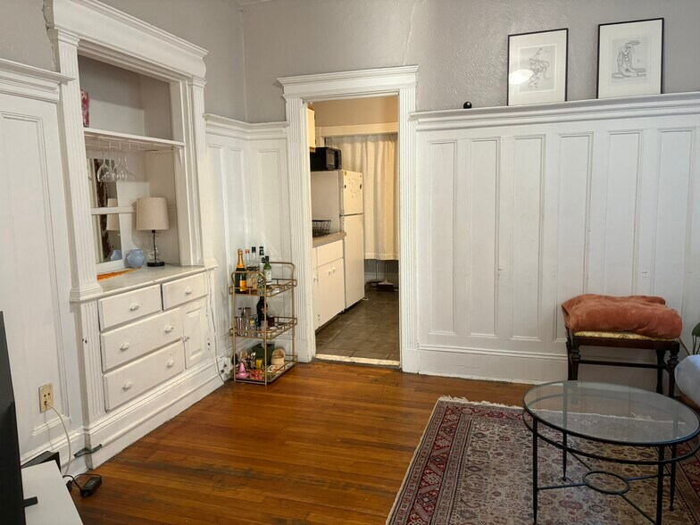 Building Photo - 1066 Commonwealth Ave