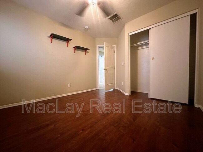 Building Photo - 45560 W Tulip Ln