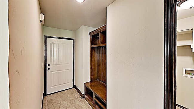 Building Photo - 1217 N Nature Way