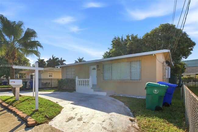 Building Photo - 3380 NW 14th St