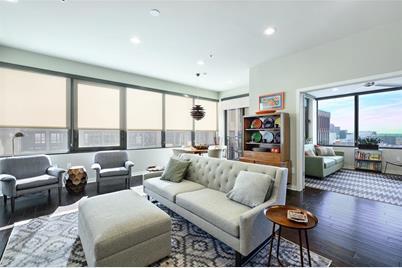 Building Photo - 1200 Main St