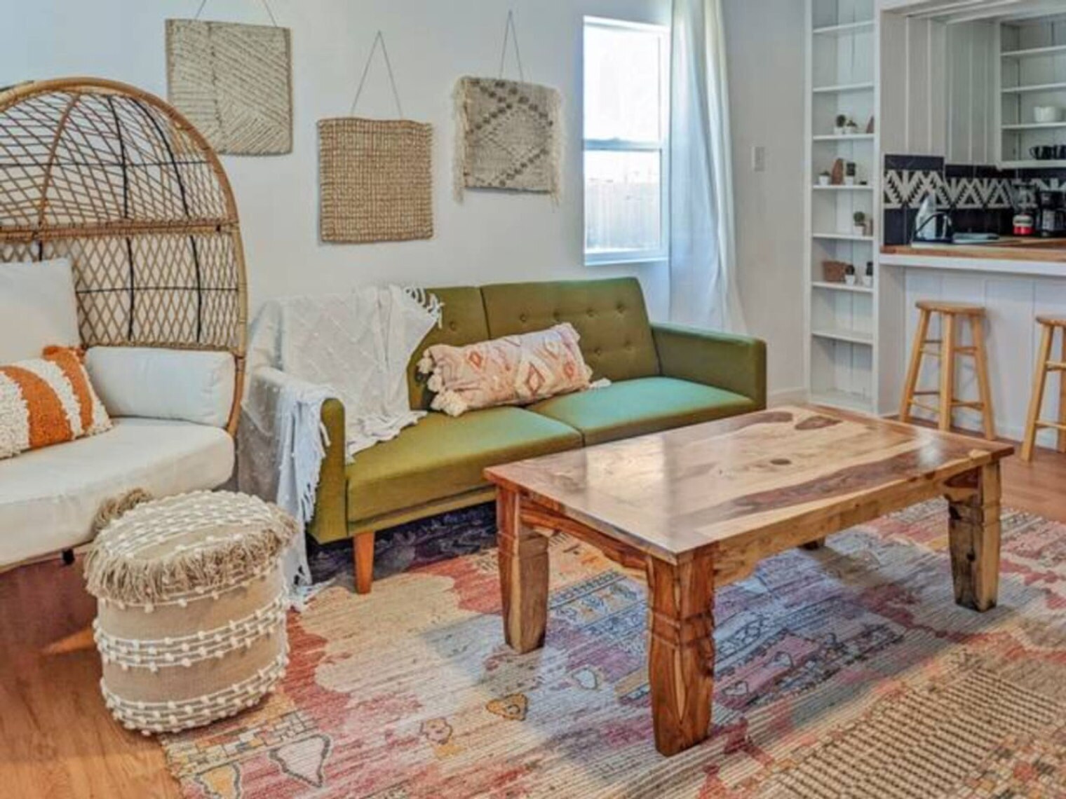 Building Photo - 170 E 100 N