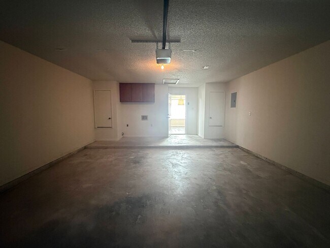 Building Photo - 4-Bedroom House for Rent in Killeen