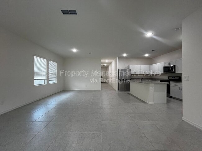 Building Photo - 19434 W Hazelwood St