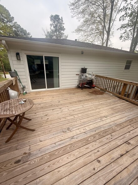 Building Photo - 1387 Pineglen Dr