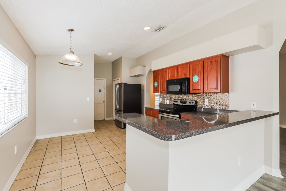 Building Photo - 30853 Sade Ct