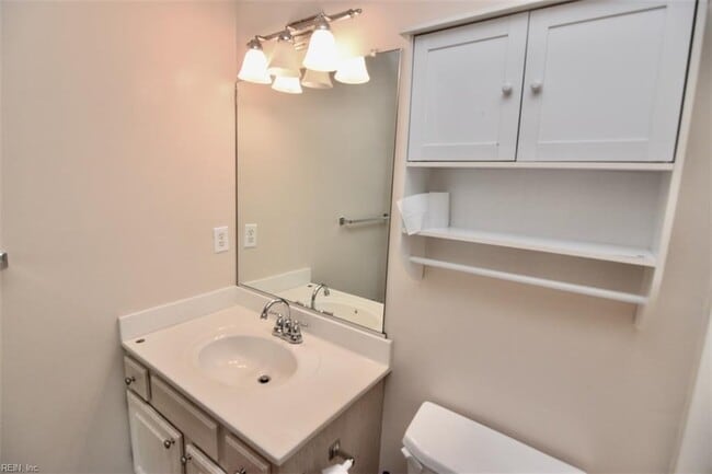 Building Photo - 145 Horse Run Dr