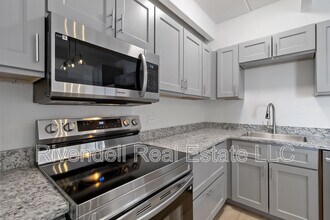 Building Photo - 130 N Pearl St