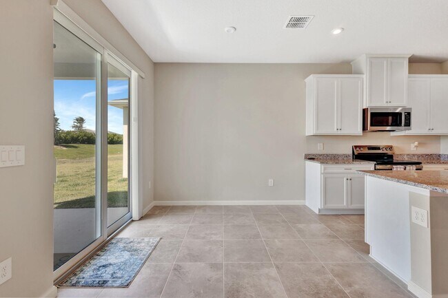 Building Photo - 12639 SW Forli Wy