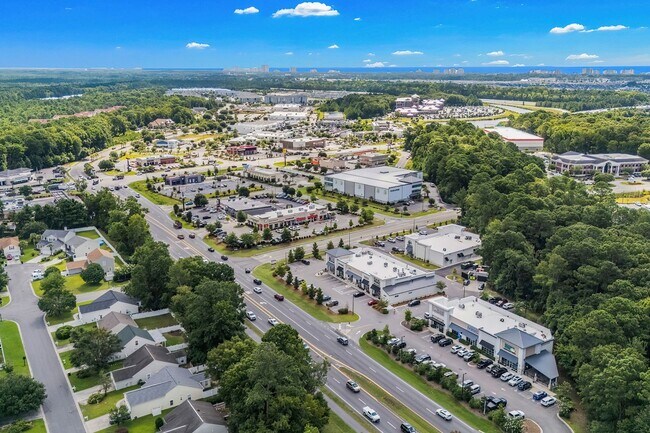 Building Photo - 3BR Townhome Carolina Forest – GREAT PRICE - Community Pool/Lake View