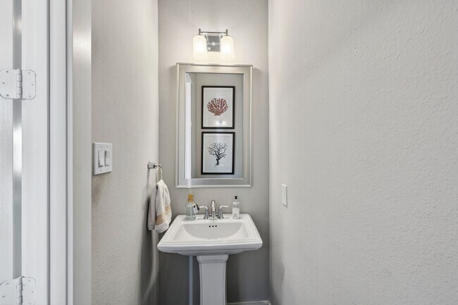 Building Photo - 1423 Biondo Way