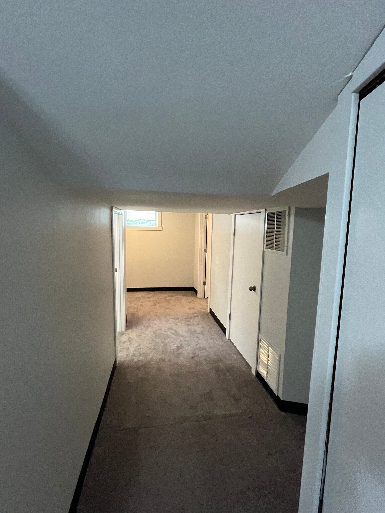 Building Photo - 430 N 25th St