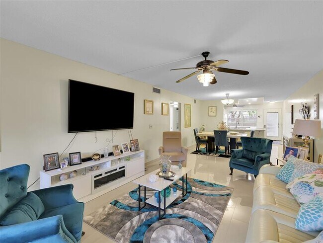 Building Photo - 3405 Bimini Ln