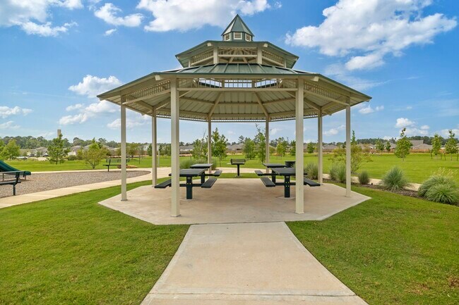 Building Photo - 15691 Honey Cv Dr