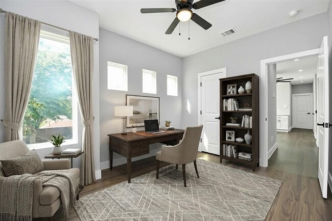 Building Photo - 4215 Rogers St