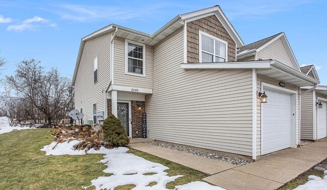 Building Photo - Charming 3-Bedroom End Unit Condo – Prime ...