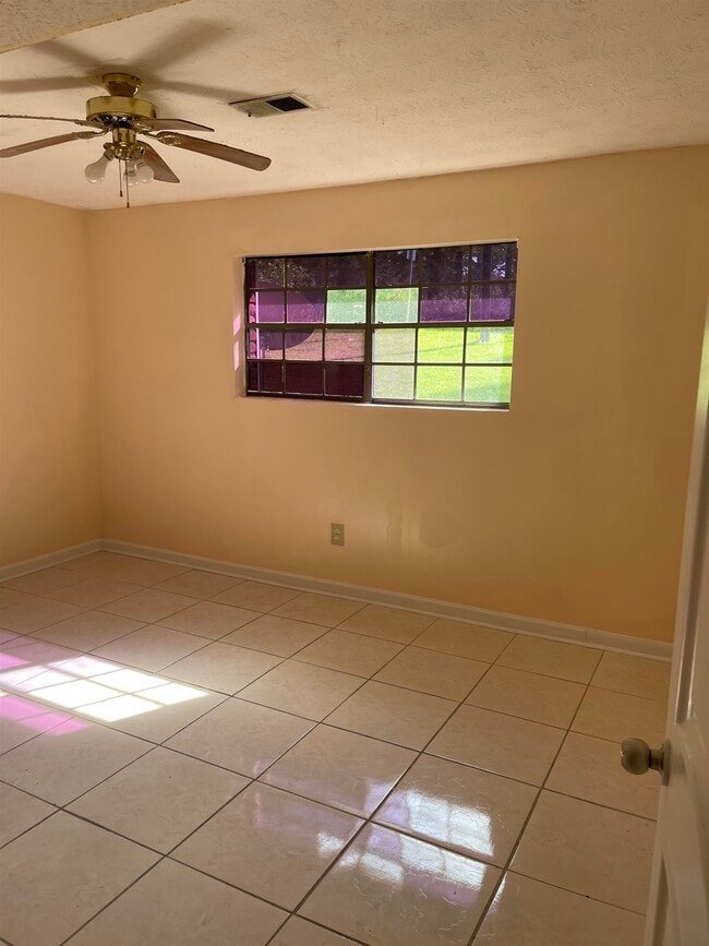 Building Photo - 152 Rountree Rd