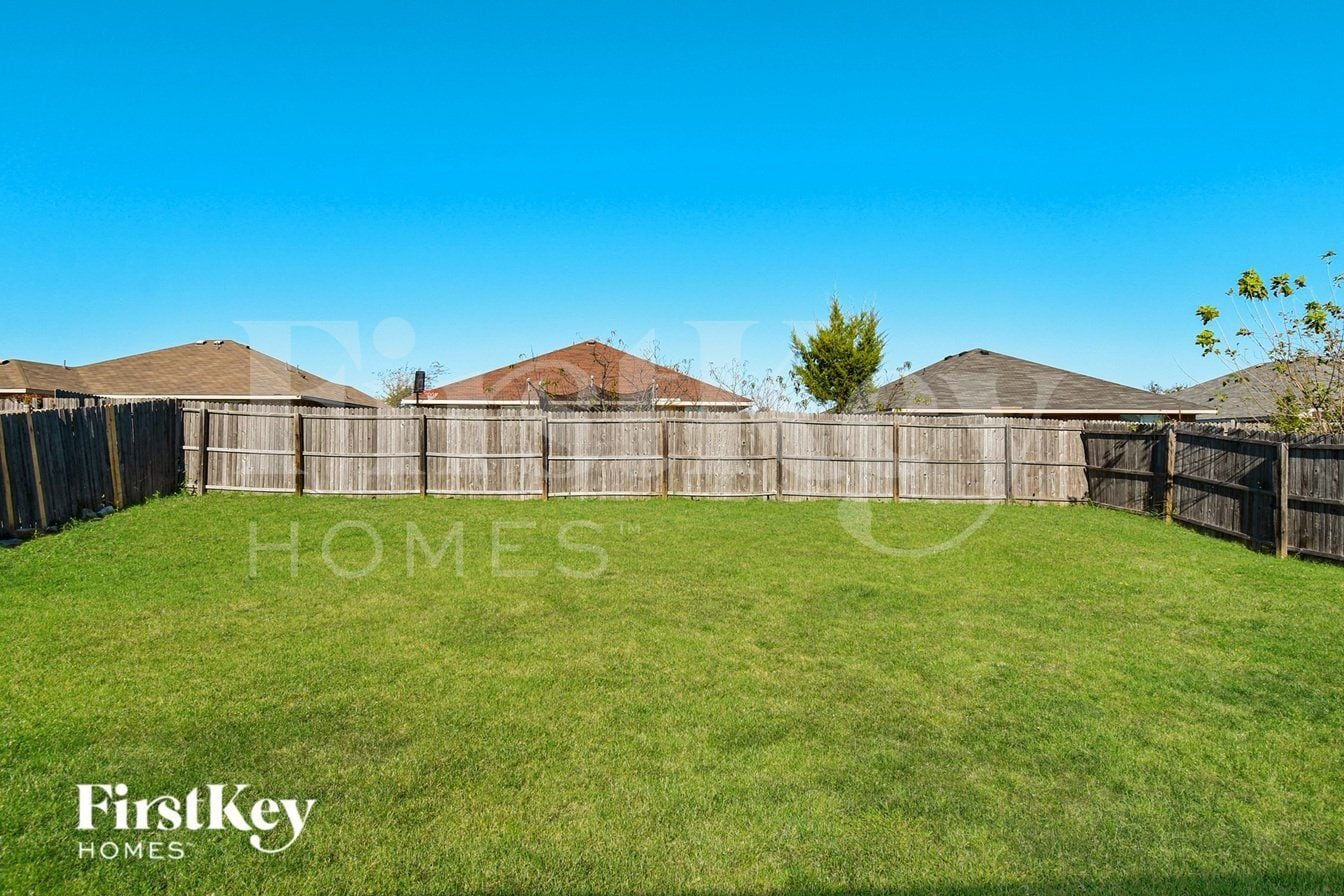 Building Photo - 1821 Ridgecrest Dr