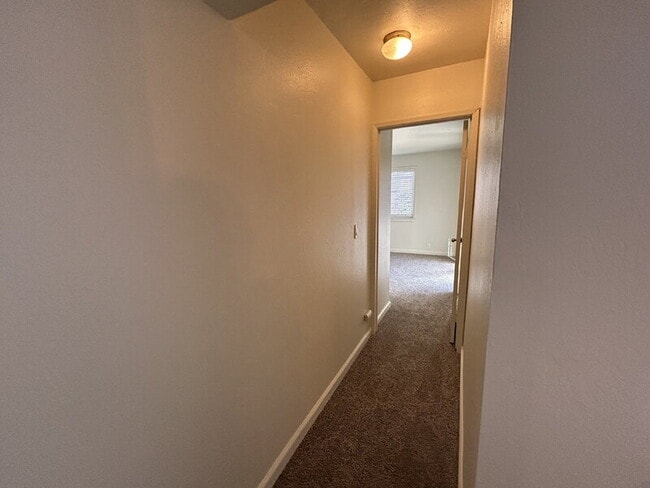 Building Photo - 2213 N Cirby Way