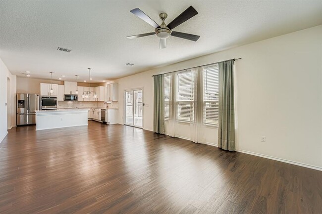 Building Photo - 5104 Lazy Ct Dr
